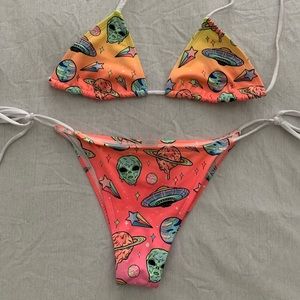 Alien bikini